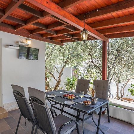 Вілла House Oliva With Private Pool And Large Garden Старий Град Екстер'єр фото